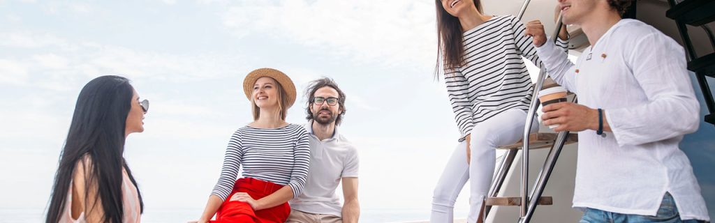 Planning A Spectacular Christmas Boat Party Experience